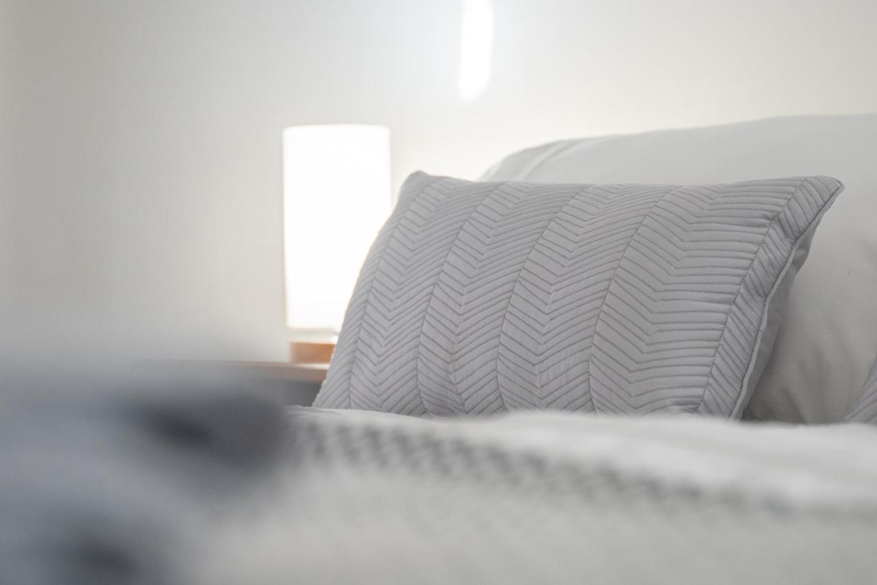 Dwellcome Home Ltd 2 King Beds West End Apt, Half Mile To Union Street Yet Quiet, Free Allocated Parking Space At Rear Entrance & Fast Wifi, Ideal For Long Term Contractor, Corporate, Etc Stays, Regular Housekeeping Option - See Our Site For Assuranc Aberdeen Eksteriør bilde