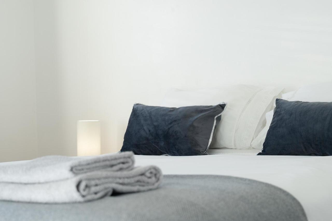 Dwellcome Home Ltd 2 King Beds West End Apt, Half Mile To Union Street Yet Quiet, Free Allocated Parking Space At Rear Entrance & Fast Wifi, Ideal For Long Term Contractor, Corporate, Etc Stays, Regular Housekeeping Option - See Our Site For Assuranc Aberdeen Eksteriør bilde
